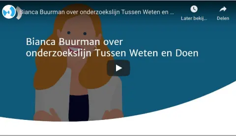 Wijkverpleegkundige ondersteunt ouderen na ziekenhuisopname