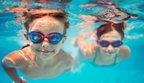 Ouders gezocht voor onderzoek over zwemles voor kinderen met een beperking!