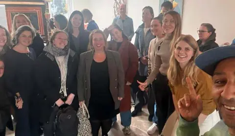 Succesvolle wijktour in Oud Oost over preventie mentale klachten voor jongeren