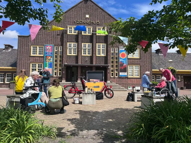 Bakkie Beweeg Bakfiets brengt ouderen in beweging én verbindt de wijk